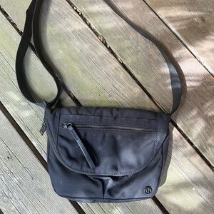 Lululemon canvas style festival bag